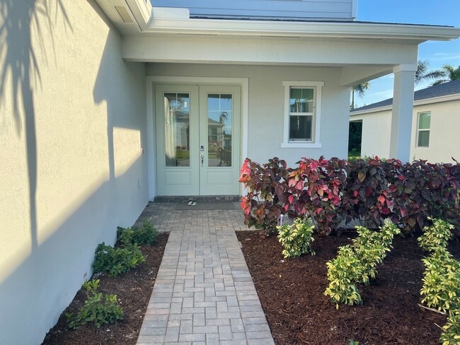 11621 SW Lyra Dr. in Port St. Lucie, FL - Building Photo - Building Photo