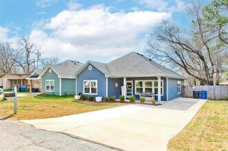 1018 Chase St in Denison, TX - Building Photo - Building Photo