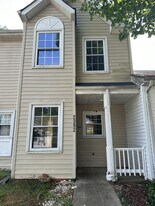 2392 Cove Rd in Lithonia, GA - Building Photo