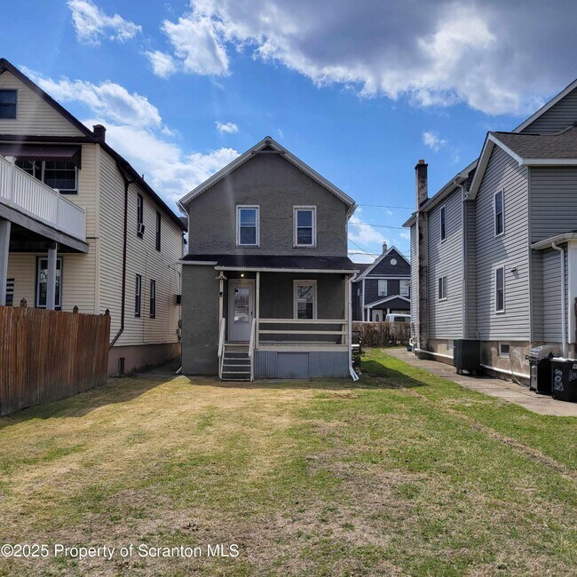 1604 Hawthorne St in Scranton, PA - Building Photo - Building Photo