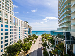 Four Seasons Private Residences in Fort Lauderdale, FL - Building Photo - Building Photo