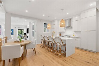 722 E 5th St, Unit TH in Boston, MA - Building Photo - Building Photo