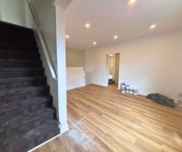 24 Cayuga St in Brantford, ON - Building Photo - Building Photo