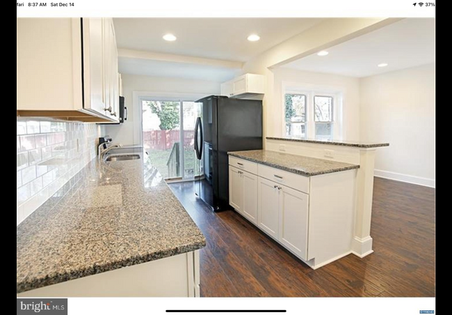 property at 52 Greenbridge Dr