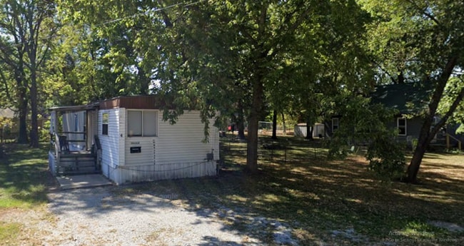 property at 214 E Elm St