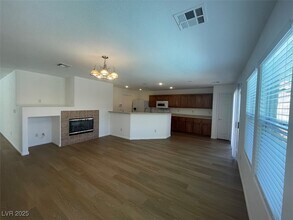10848 Wallflower Ave in Las Vegas, NV - Building Photo - Building Photo
