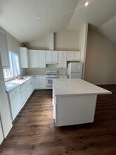 Kern Avenue Apartments in Gilroy, CA - Building Photo - Building Photo