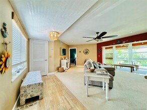 3236 SE Aster Ln in Stuart, FL - Building Photo - Building Photo