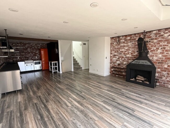 16172 Alert Ln in Huntington Beach, CA - Building Photo - Building Photo