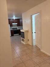 4972 Baltimore Dr in La Mesa, CA - Foto de edificio - Building Photo