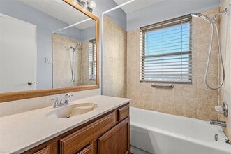 143 Henry Chandler Dr in Rockwall, TX - Building Photo - Building Photo