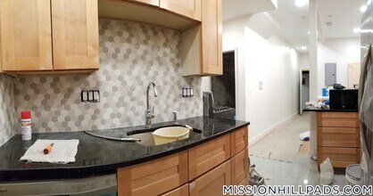 20 Winthrop St, Unit 1 in Boston, MA - Building Photo - Building Photo