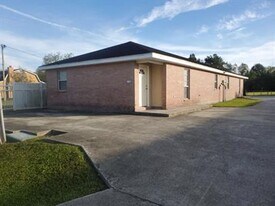 6745 A Alma St in Houma, LA - Building Photo