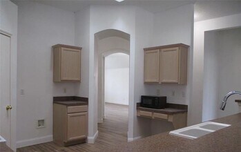 1115 Darbytown Rd in Grand Prairie, TX - Foto de edificio - Building Photo