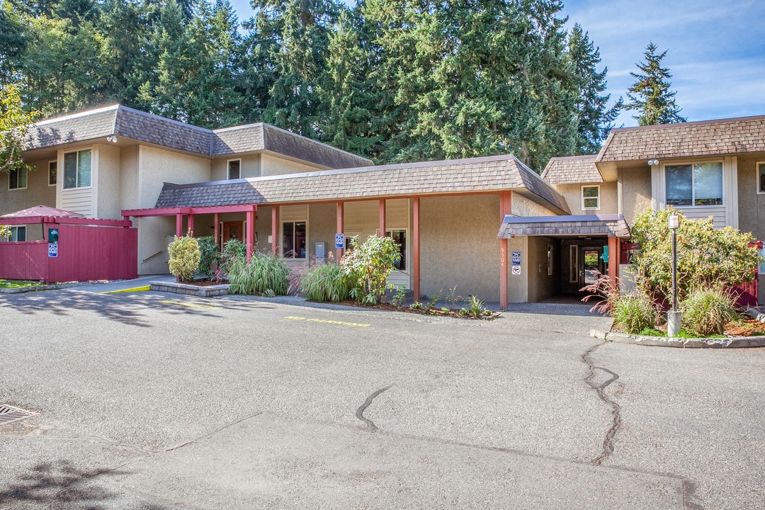 The Cascadian in Edmonds in Edmonds, WA - Building Photo