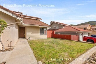 9082 Westvale Rd in San Diego, CA - Building Photo - Building Photo