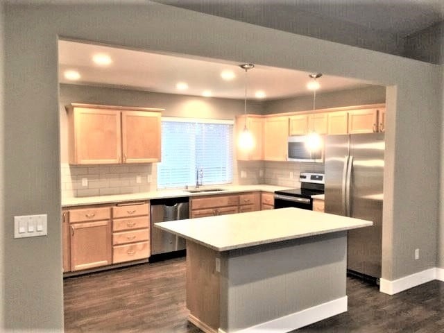 18101 72nd Ave E in Puyallup, WA - Foto de edificio - Building Photo