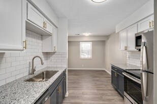 101 N High St, Unit A4 in Gahanna, OH - Building Photo