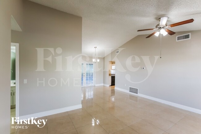 8410 NW 27th Pl in Sunrise, FL - Building Photo - Building Photo