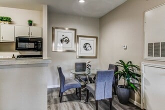 Lago Del Mar in Laredo, TX - Building Photo - Building Photo