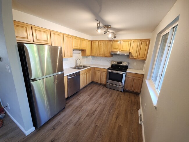 property at 902 Emery St
