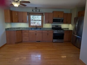 112 Wright Dr in North Utica, IL - Building Photo - Building Photo