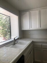 6517 Trefoil Ave in Oak Park, CA - Building Photo - Building Photo