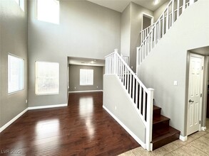 8133 Stonyford Ct in Las Vegas, NV - Building Photo - Building Photo