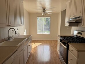 700 W La Veta Ave in Orange, CA - Building Photo - Building Photo