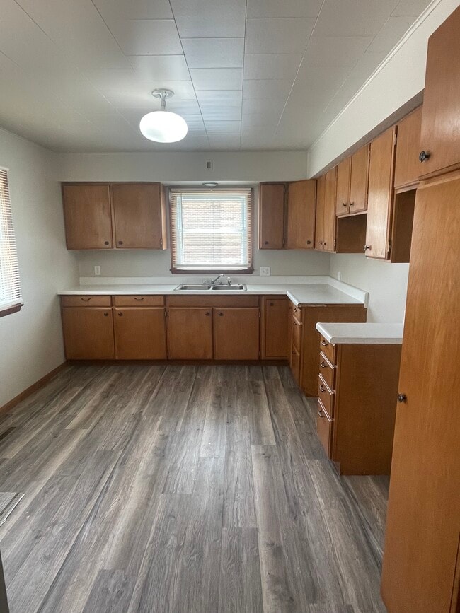 property at 708 7th Ave