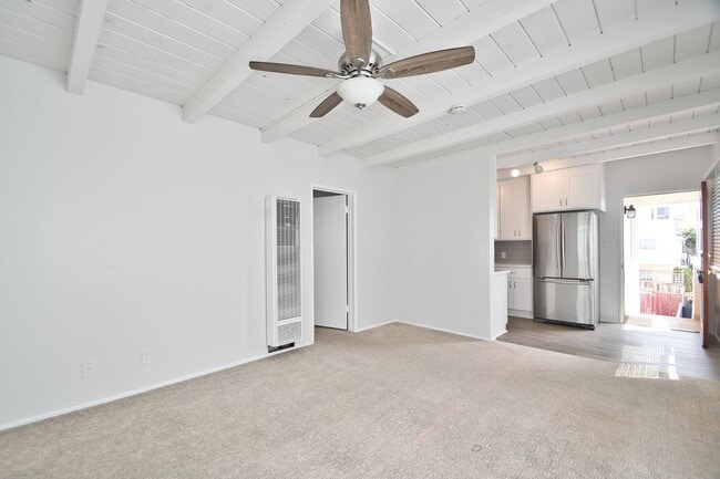 property at 221 39th St
