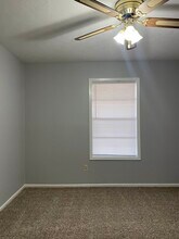 2403 Bandera Dr, Unit B in College Station, TX - Foto de edificio - Building Photo