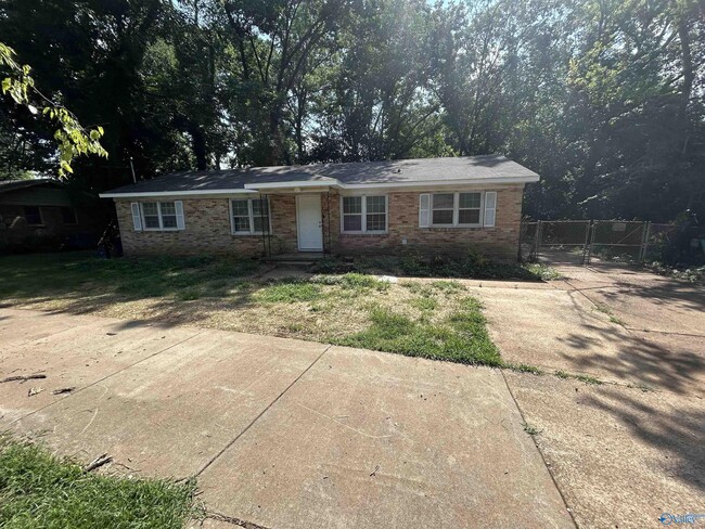 3304 Pulaski Pike NW in Huntsville, AL - Building Photo - Building Photo