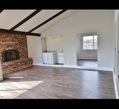 2752 Meadow Isle Ln in Dallas, TX - Building Photo - Building Photo