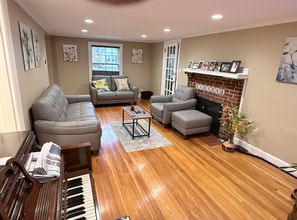 6 Daniels St in Lexington, MA - Foto de edificio - Building Photo