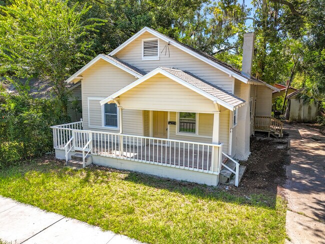 666 Fern St in Jacksonville, FL - Building Photo - Building Photo