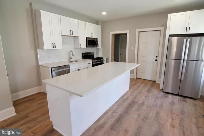 17 W 4th St in Bridgeport, PA - Building Photo - Building Photo