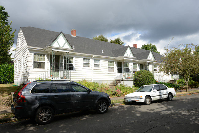 723 NE 31st Ave in Portland, OR - Foto de edificio - Building Photo