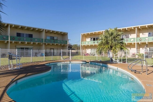 801 Beach Blvd in Laguna Vista, TX - Building Photo - Building Photo