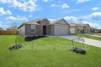 114 Duckhorn Pass in San Marcos, TX - Building Photo - Building Photo