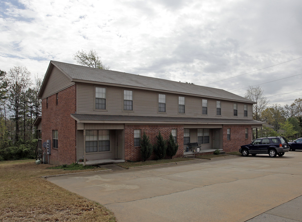 341 Club Rd in Sherwood, AR - Foto de edificio