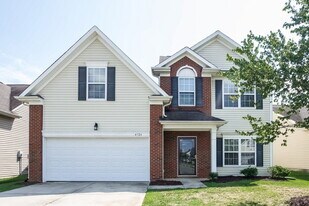 4724 Sunburst Ln in Charlotte, NC - Building Photo