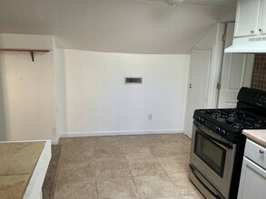 1515 26th St, Unit Apt #C in Rock Island, IL - Foto de edificio - Building Photo