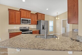 2267 Attilburgh Blvd in West Melbourne, FL - Building Photo - Building Photo