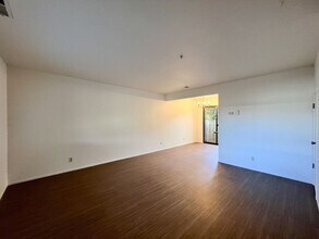 2460 Old Sonoma Rd in Napa, CA - Foto de edificio - Building Photo