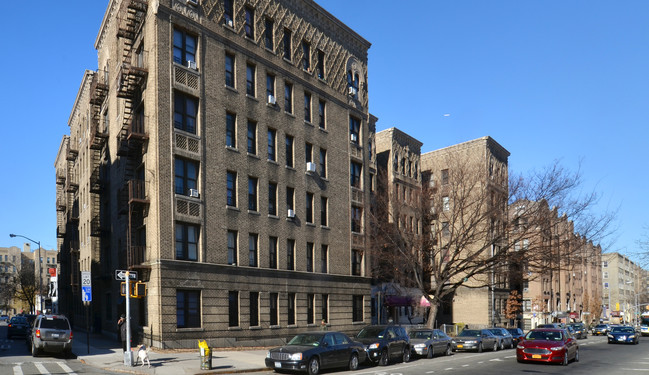 1555 Grand Concourse in Bronx, NY - Building Photo - Building Photo