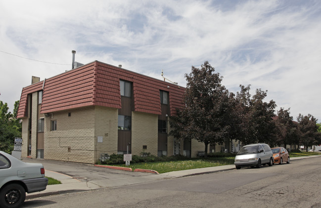 Heritage Court Apartments in Provo, UT - Foto de edificio - Building Photo