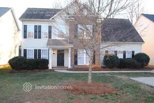9736 Baxter Caldwell Dr in Charlotte, NC - Building Photo