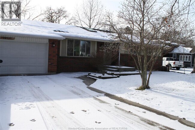 12737 Dillon Dr in Windsor, ON - Building Photo - Building Photo