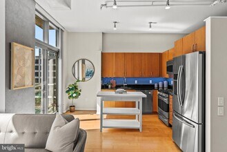 811 4th St NW, Unit 507 in Washington, DC - Building Photo - Building Photo